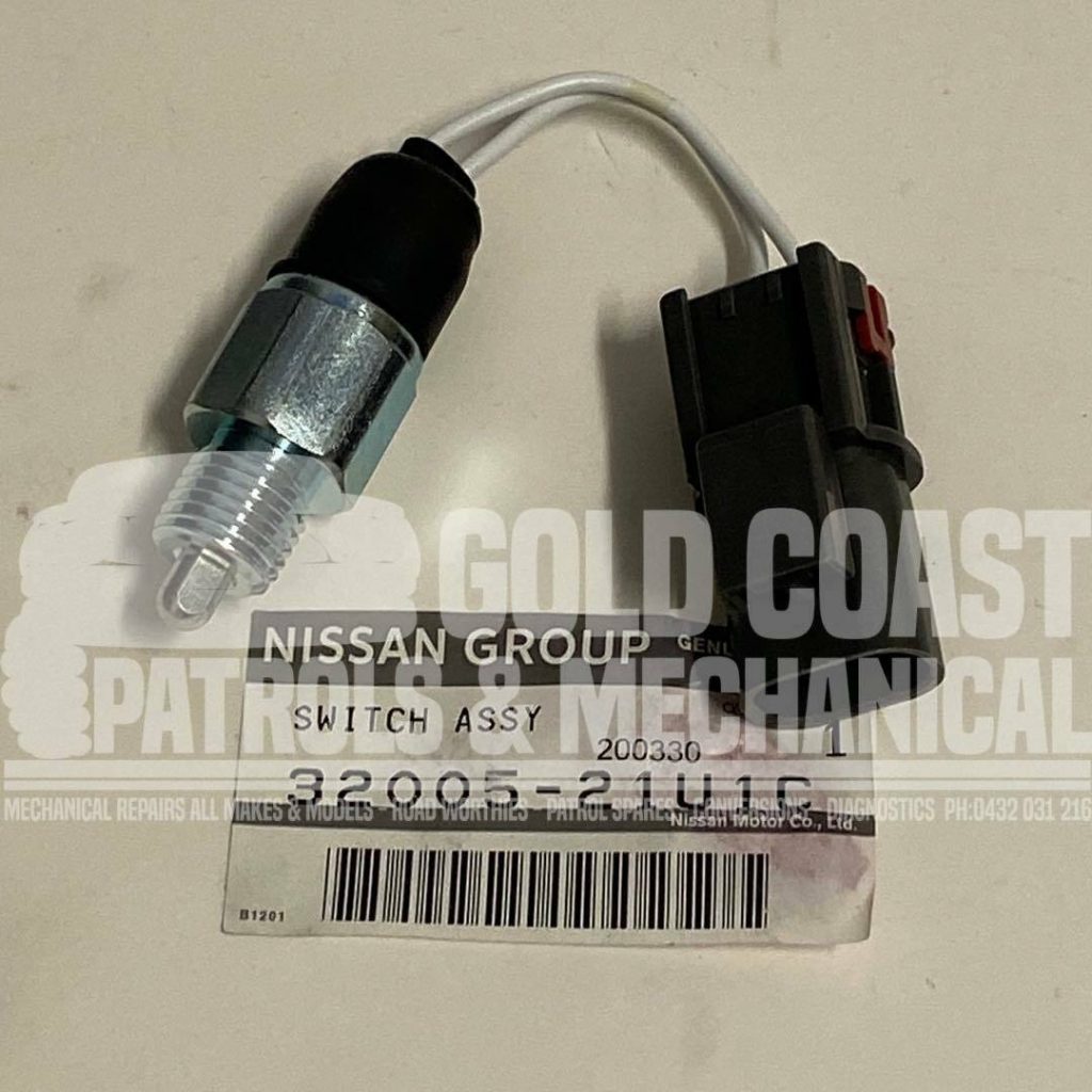 GENUINE NISSAN PATROL GQ & GU REVERSE SWITCH (3200521U1C) Gold Coast